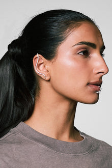 Serpentine Ear Crawler