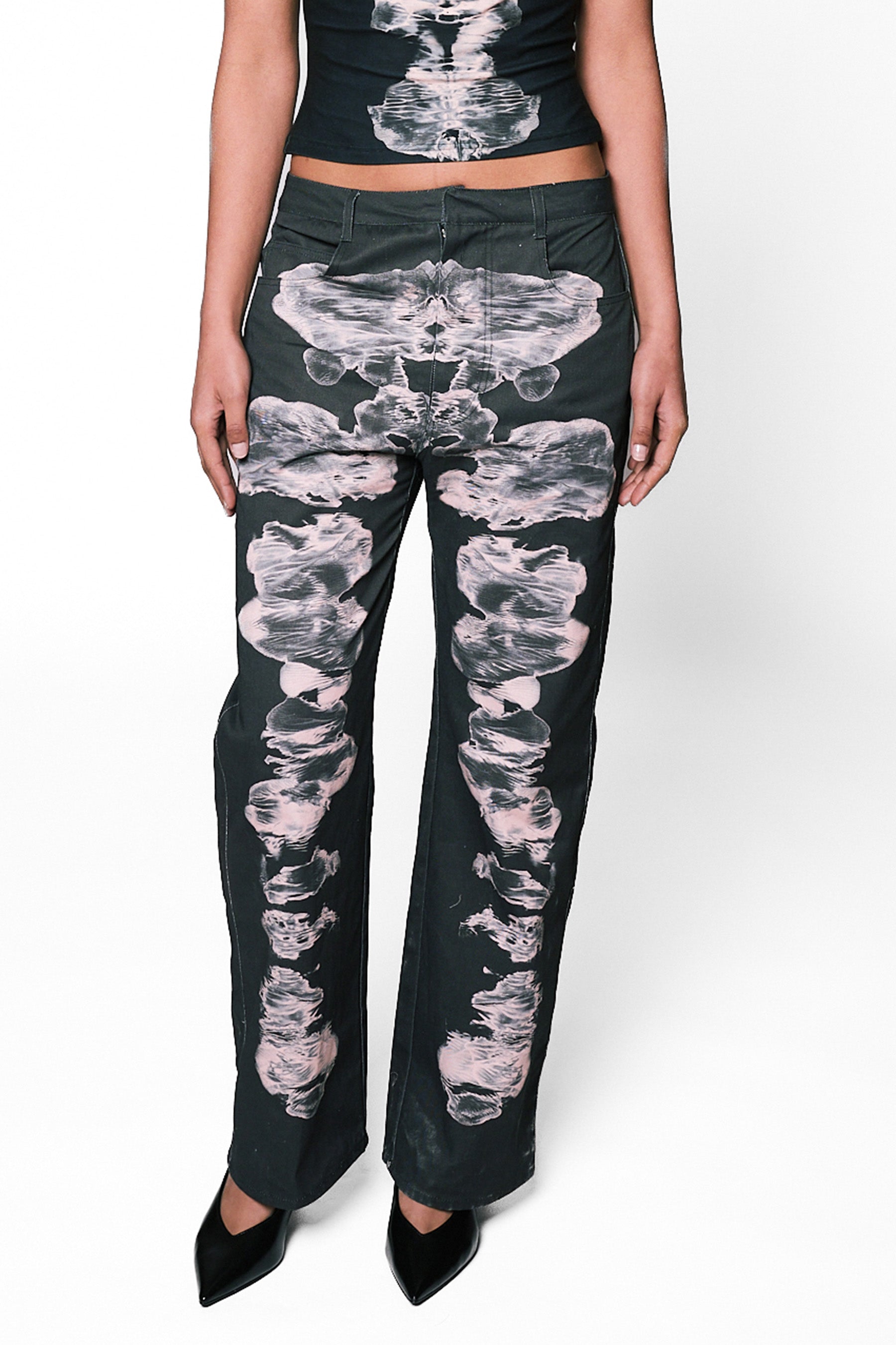 Alienis Print Jeans in Black